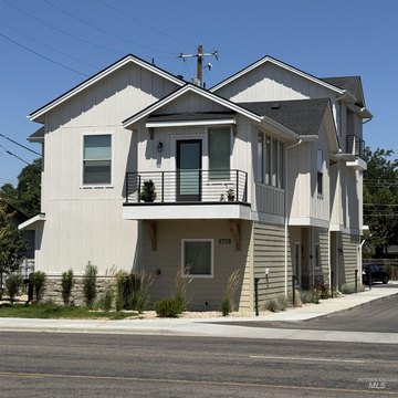 Newer Triplex Near I-84