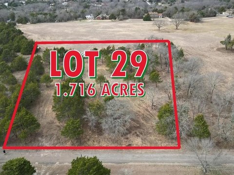 Residential Land in Waxahachie, TX