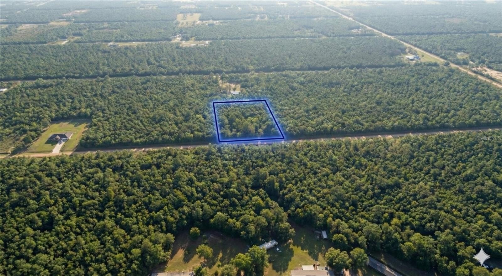 Spacious Vacant Lot in Hastings