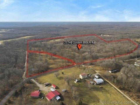 Versatile Farm Near Lake Ozarks