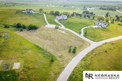 LAND - Gretna, NE