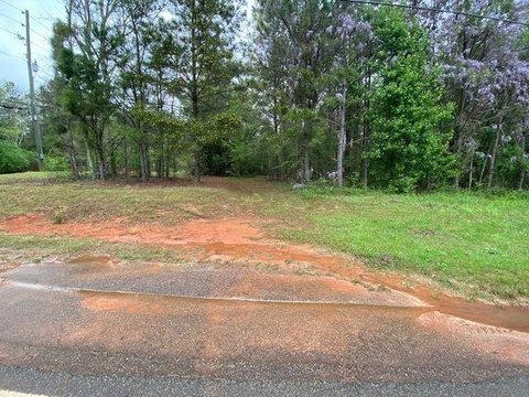 Commercial Lot in Douglasville, GA