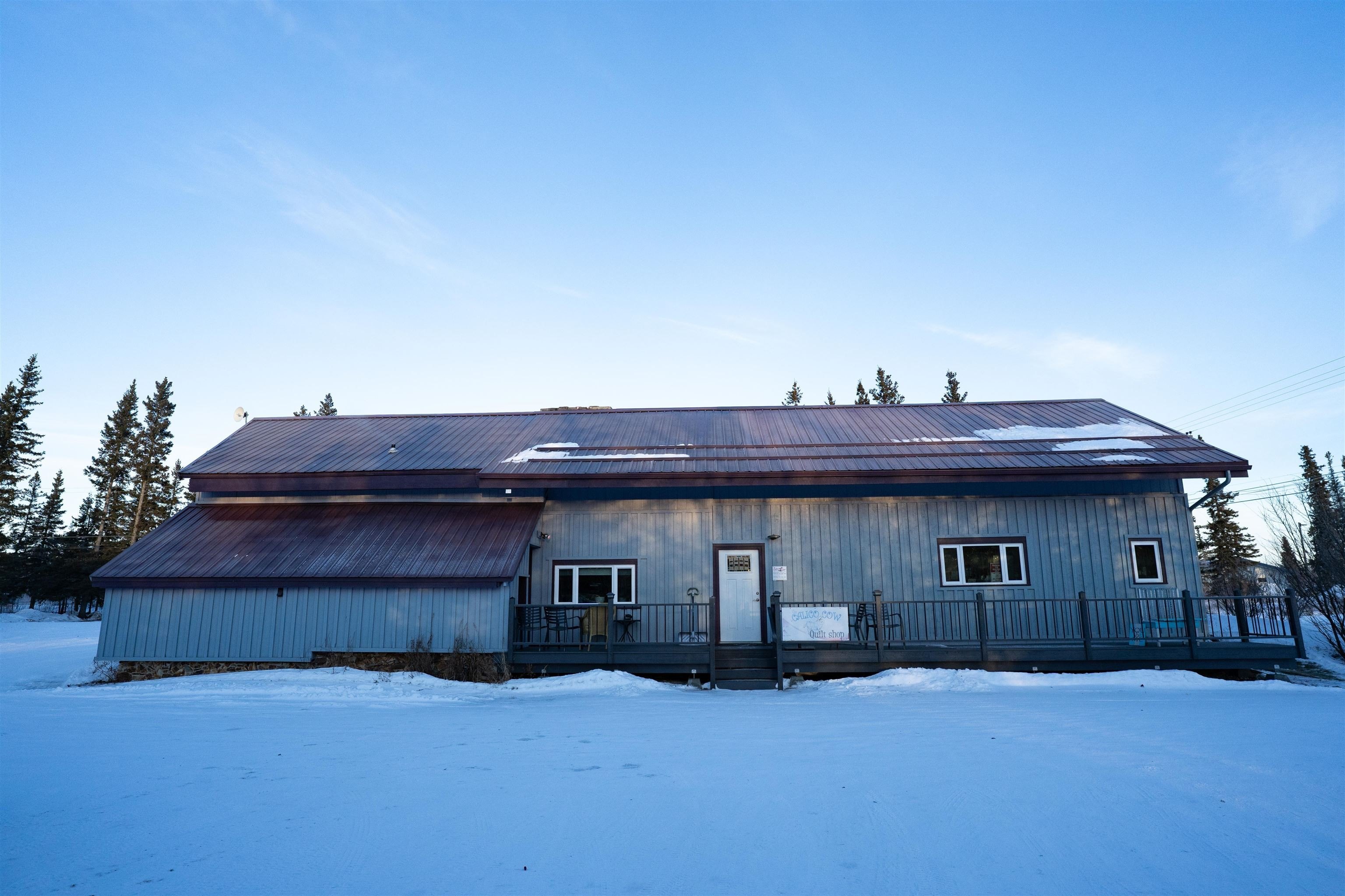 Mixed-Use Property in Delta Junction