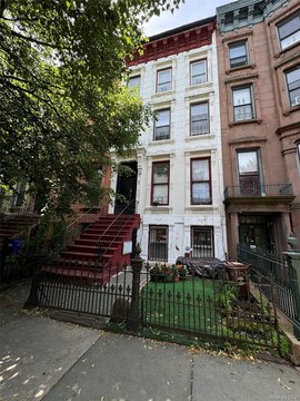 Brooklyn Multifamily in Historic District