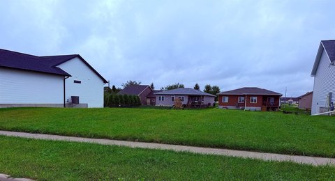 Land, Cedar Falls, IA