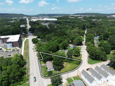 LAND - Fayetteville, AR