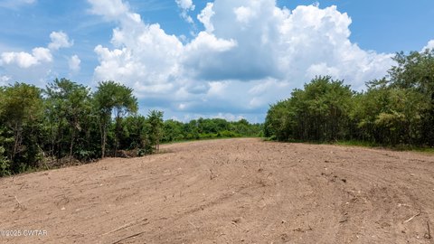 Tennessee Wilderness Estate with Bluff-Top Views