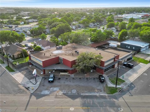 Versatile Office and Retail Space