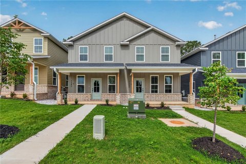 Fayetteville Townhomes Near University