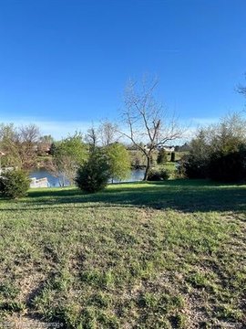 Lakefront Property on Somerset Lake