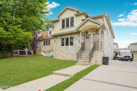 Annadale Two-Family Detached Home