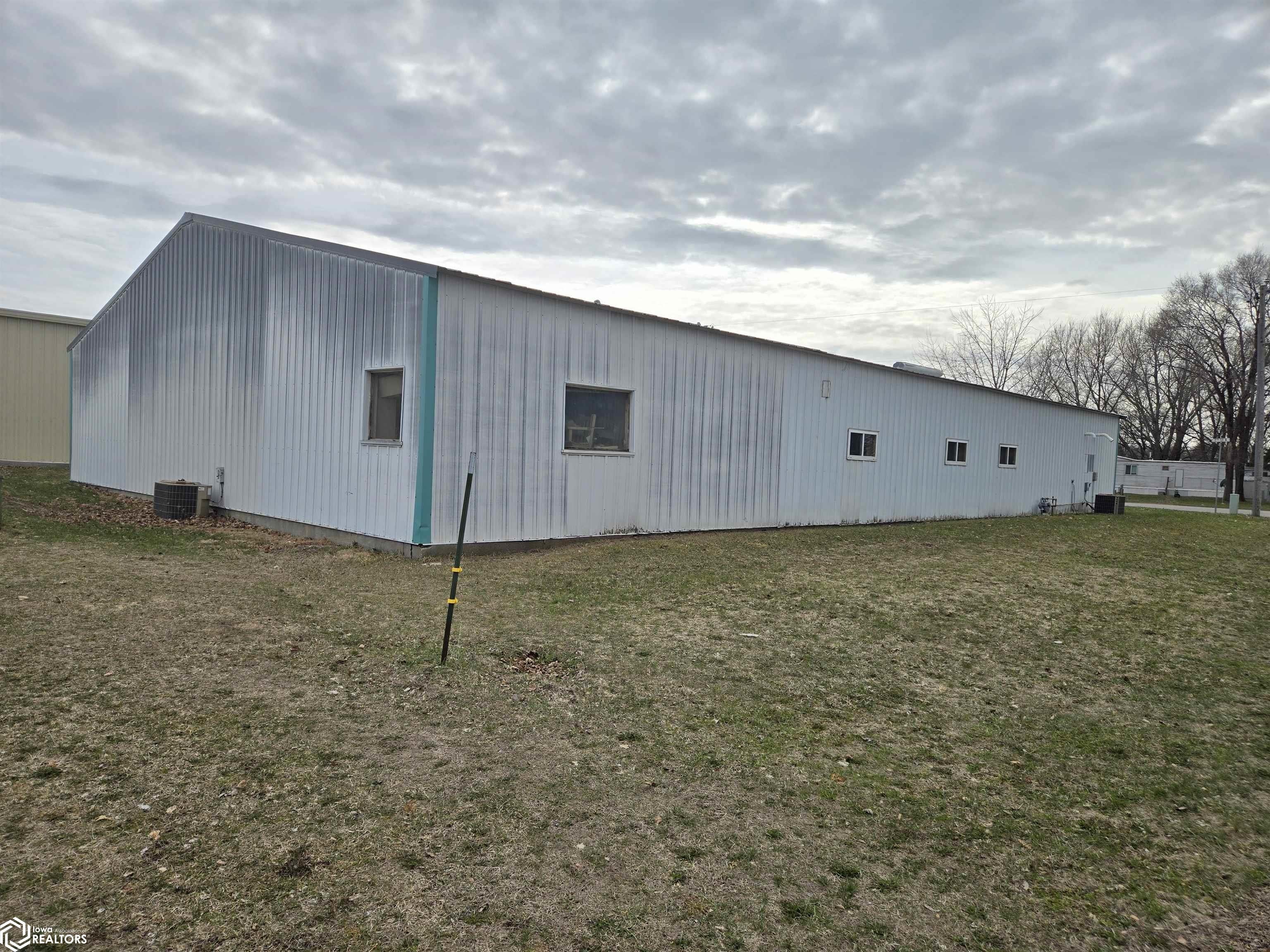 Northwood Commercial Building For Sale