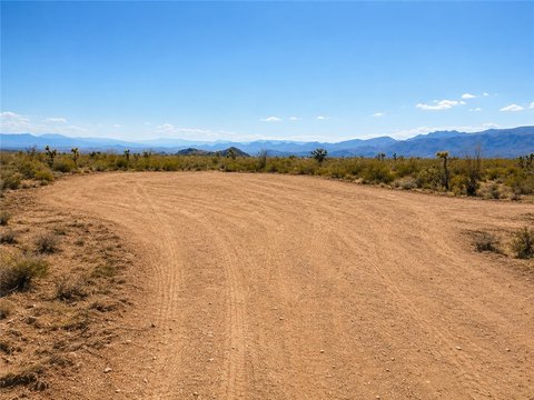 LAND - Yucca, AZ