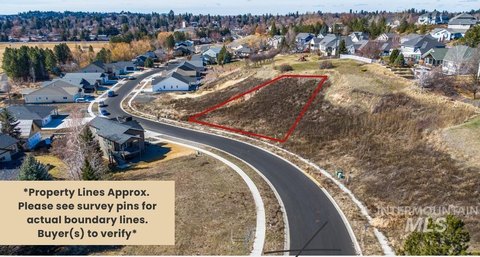 Residential Lot in Meadow Brook