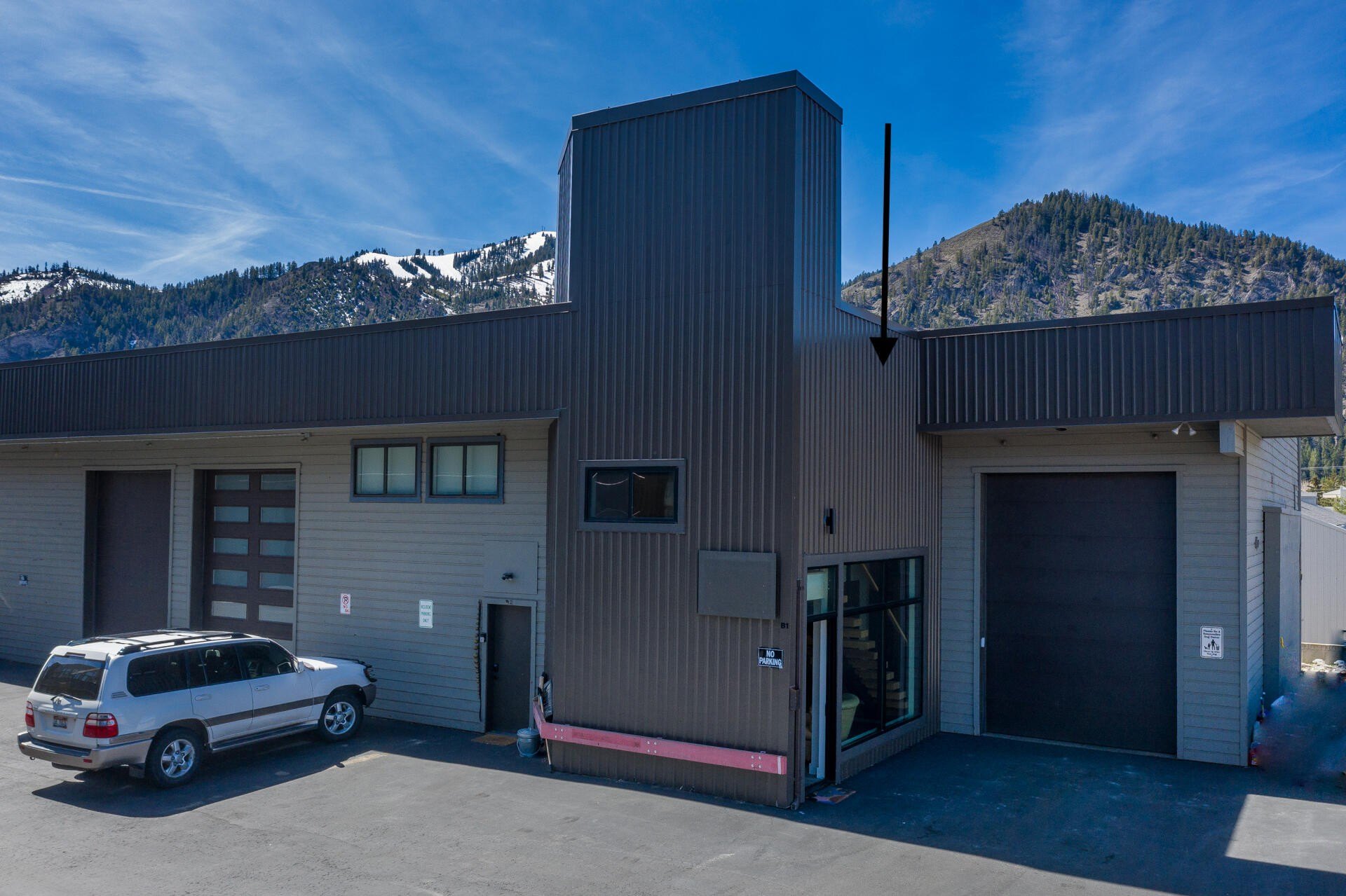 Remodeled Ketchum Commercial End Unit