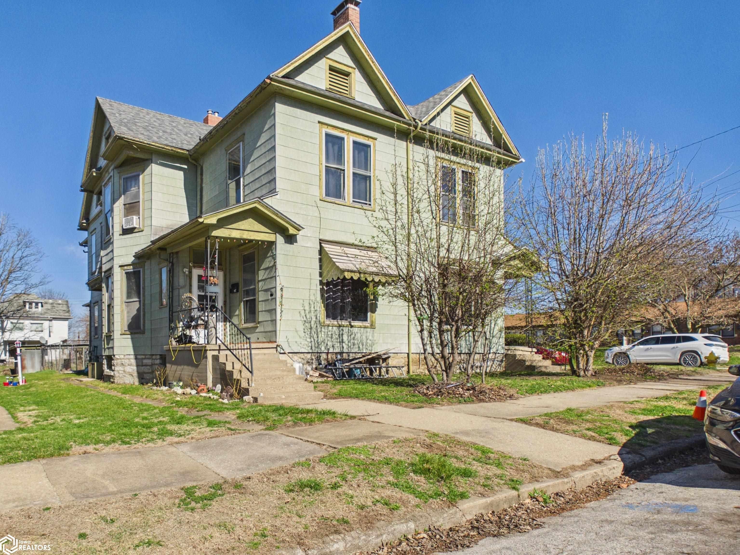 Spacious Keokuk Duplex For Sale
