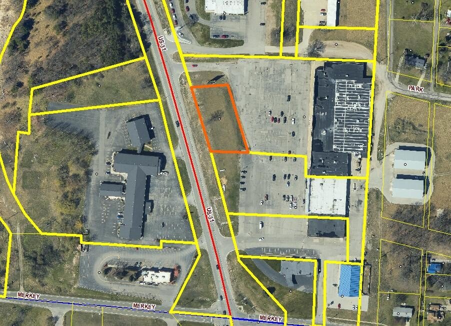 Commercial Lot in Prime Location