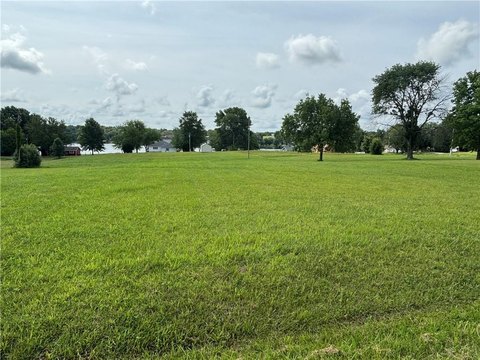 LAND - Altamont, MO