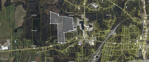 48.5 Acres Near Downtown Paris