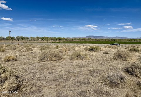 Yerington Land with Mountain Views