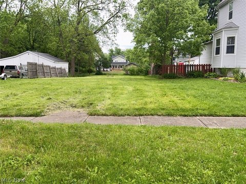 LAND - Elyria, OH