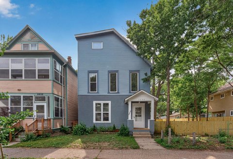 Up-and-Down Duplex with Private Deck