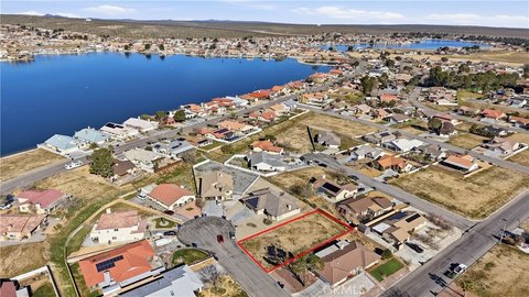Residential Lot in Helendale