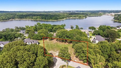 Residential Homesite in Prestigious Community