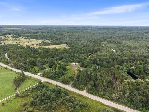 LAND - Millersburg, MI