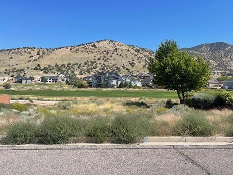 Residential Land Near Golf Course