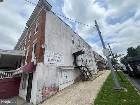 Updated Mixed-Use Property Near Loyola