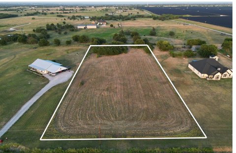 Land, Sanger, TX