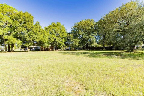 East Hill Corner Lot