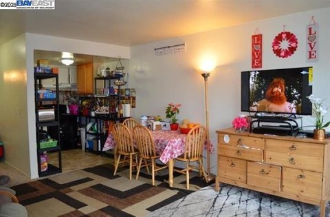 Santa Rosa Triplex with Yard