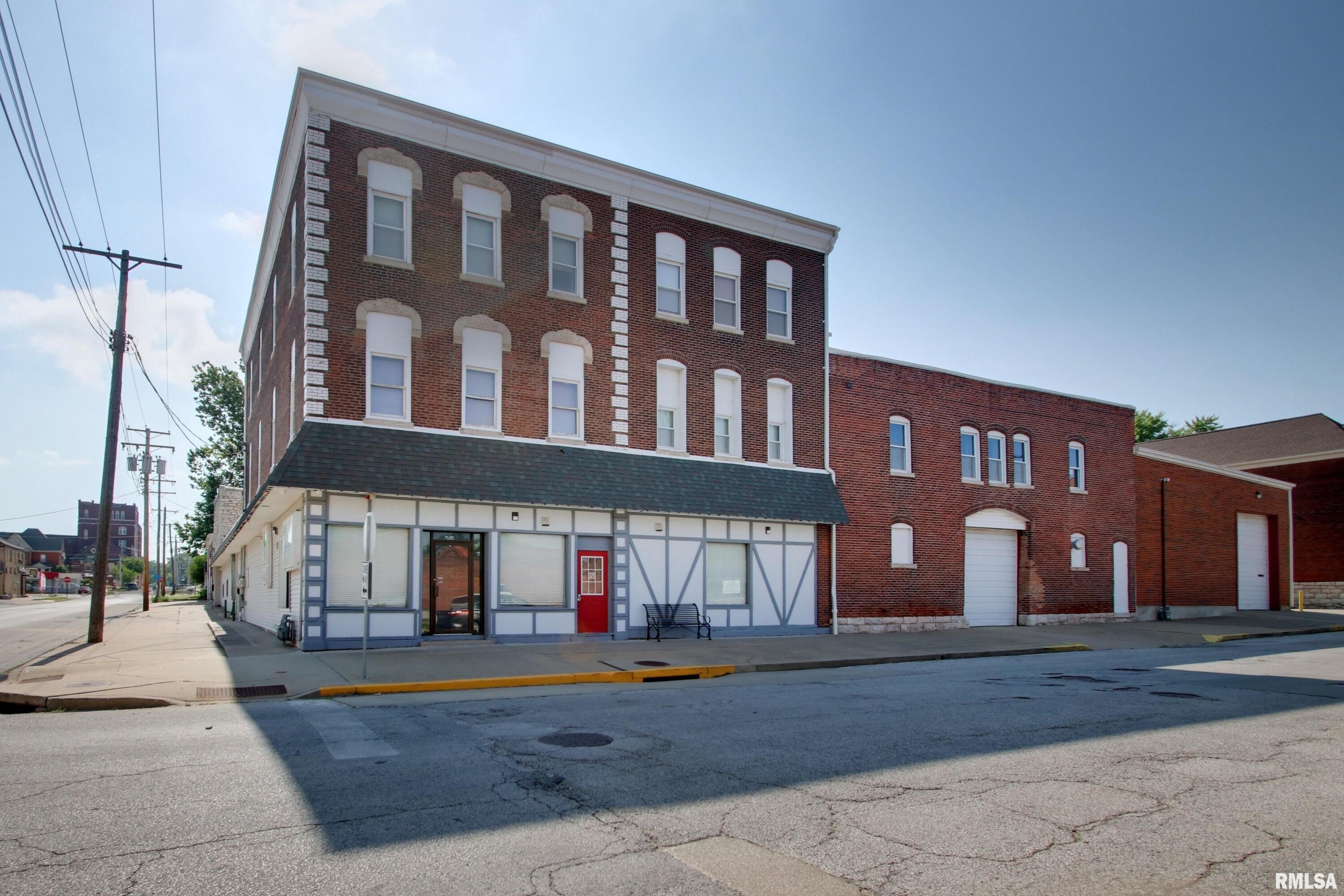 Versatile Mixed-Use Commercial Property