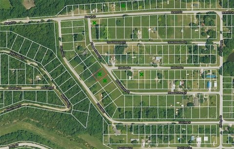 Mound City Land with Amenities