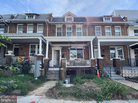 Two-Story Triplex Townhome-Style