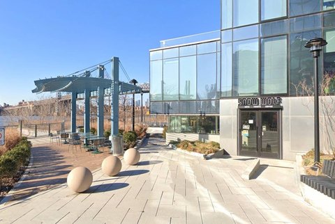 Waterfront Restaurant with Wraparound Frontage