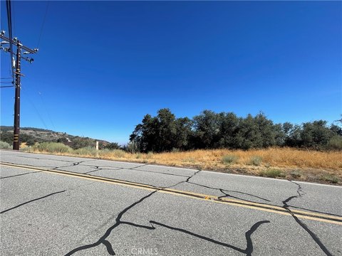 Tehachapi Land with Mountain Views