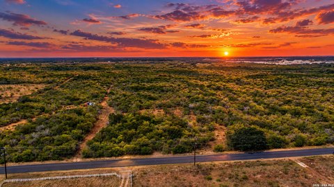 Land, Hondo, TX