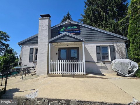 Gradyville Commercial Space For Lease