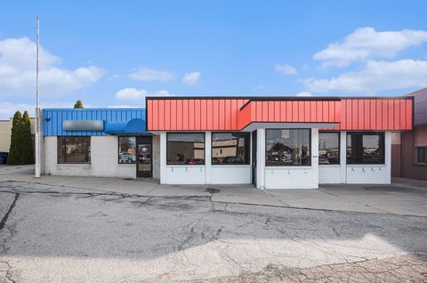 Mixed-Use Property with Restaurant Space