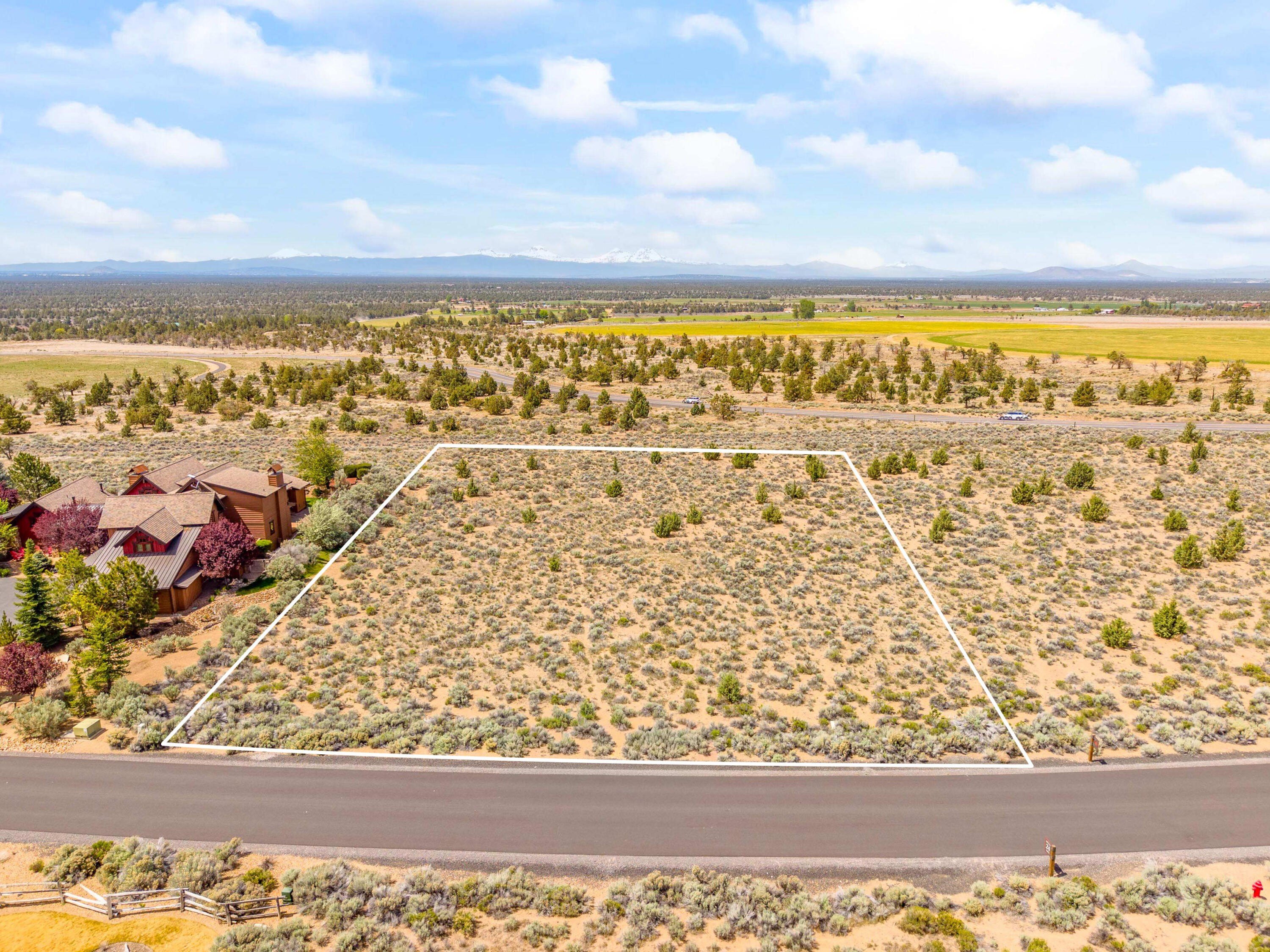 Land with Cascade Mountain Views