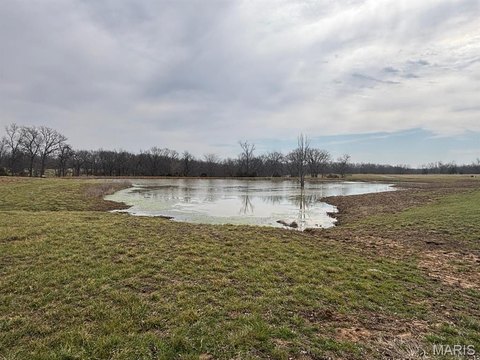 Unrestricted Lake-Adjacent Land Parcel