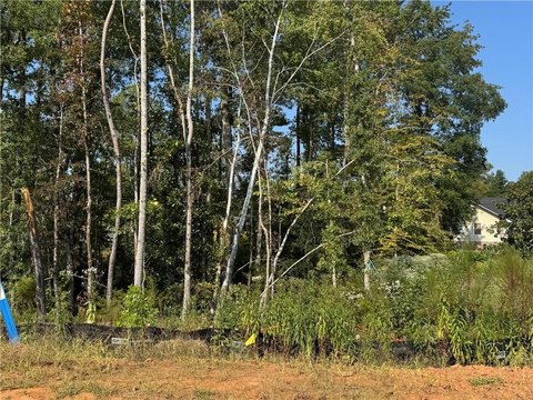 Buildable Lot in Southern Pines