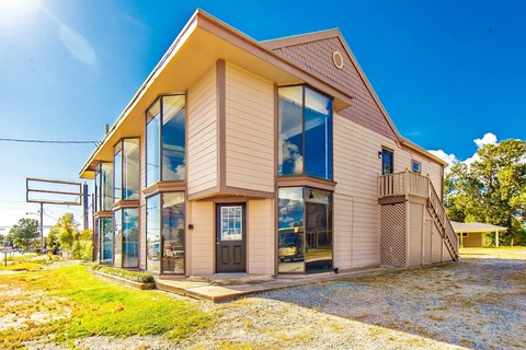 Versatile Commercial Property in Houma