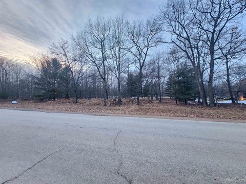 Residential Lot in Irish Oaks