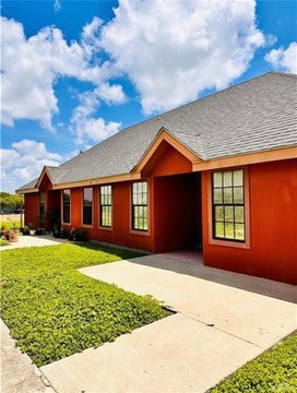 Income-Producing Fourplex in Weslaco, TX