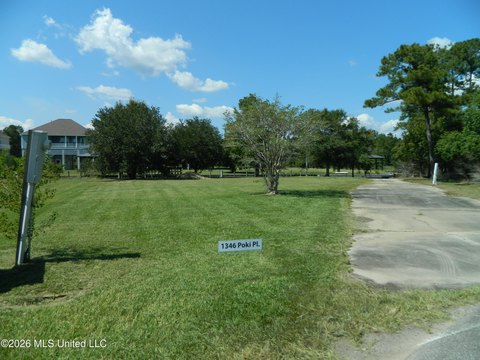 Land, Diamondhead, MS