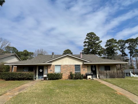 Well-Located Duplex Investment